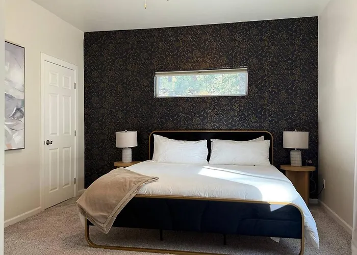 Quiet Luxury Near Dtown, Nau & Snowball Villa Flagstaff
