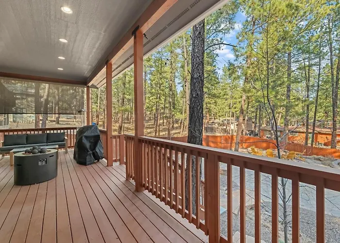 Villa Quiet Luxury Near Dtown, Nau & Snowball